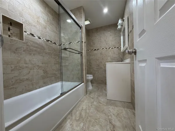 $4,000 | 7311 Avenue West | Bergen Beach