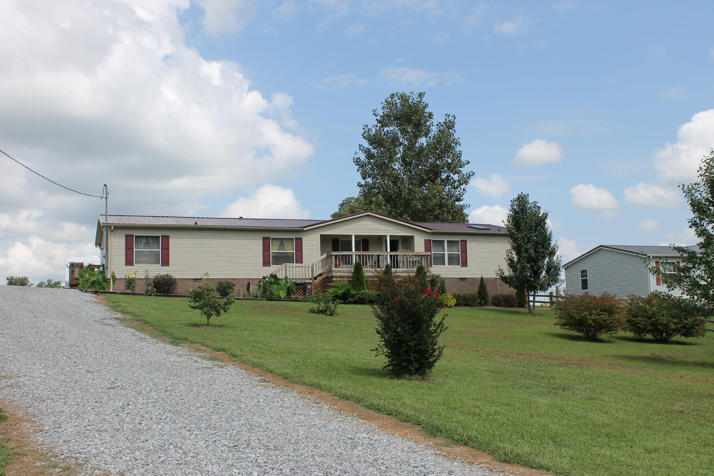 562 Old Stage Road Dandridge, TN 37725 - Photo 3 of 33 IMG_2145