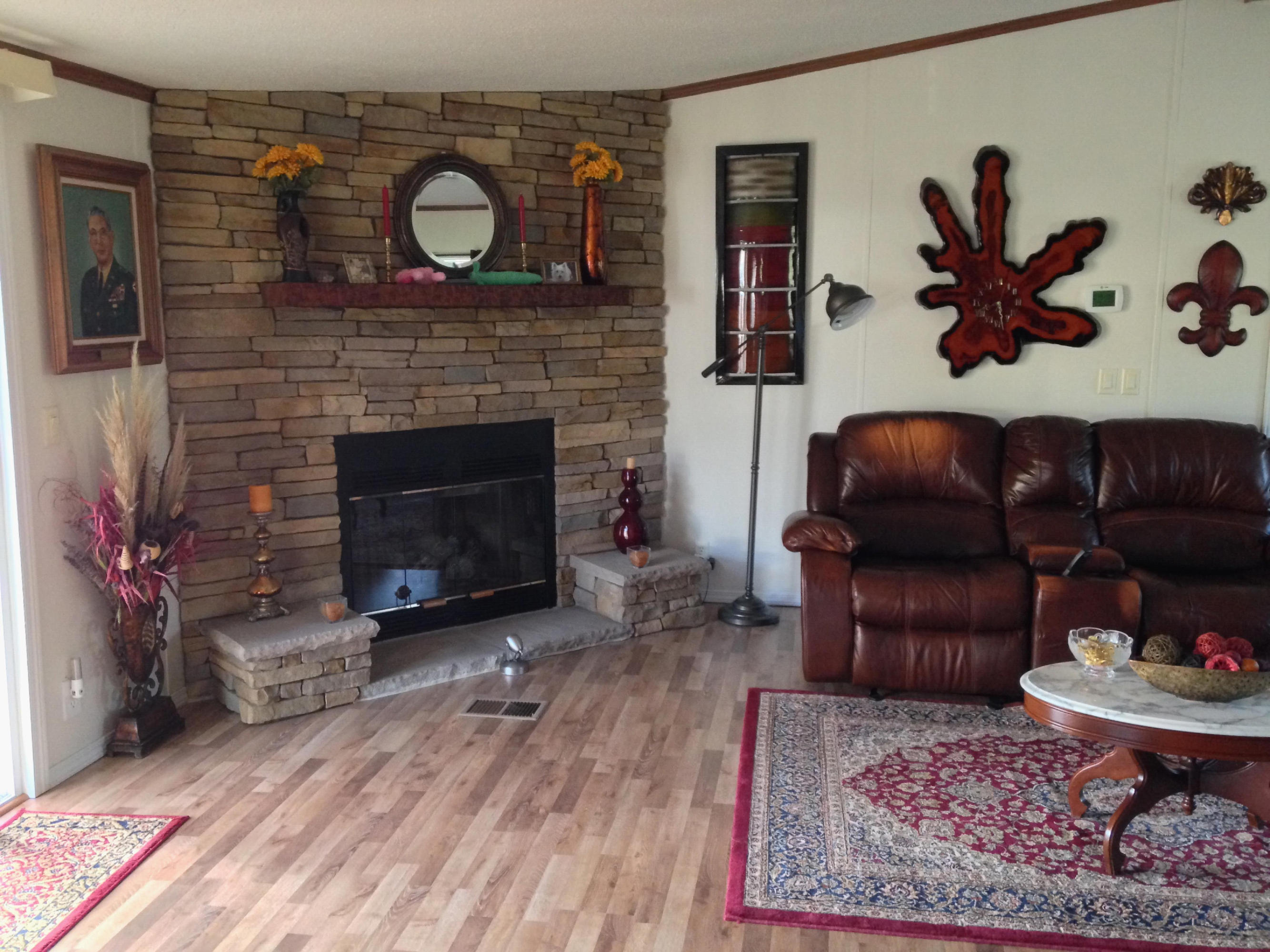 562 Old Stage Road Dandridge, TN 37725 - Photo 6 of 33 living room