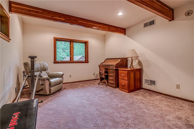 9 Hans Road McDonald, PA 15057 - Photo 13 of 23 Gallery Image 13