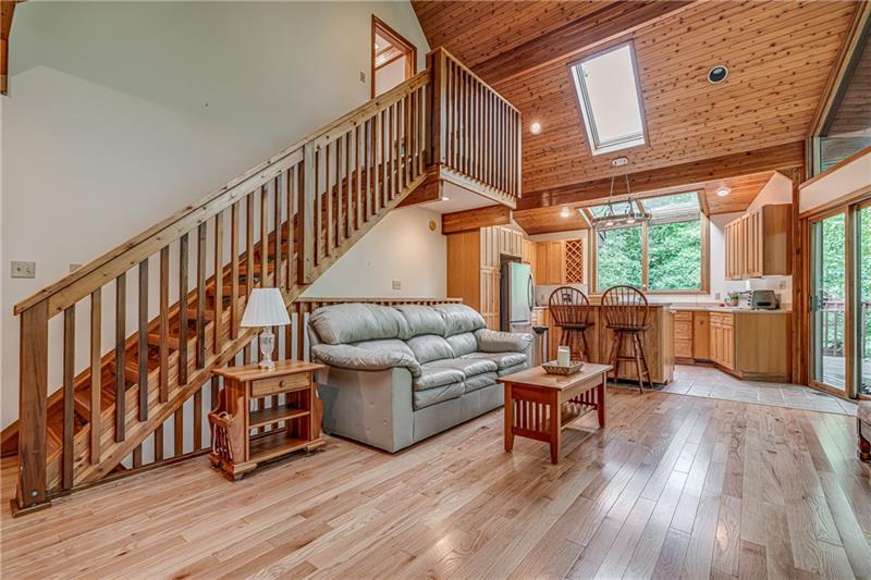 9 Hans Road McDonald, PA 15057 - Photo 5 of 23 Gallery Image 5