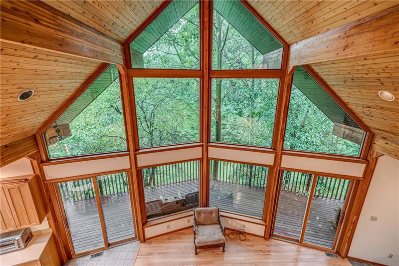 9 Hans Road McDonald, PA 15057 - Photo 6 of 23 Gallery Image 6