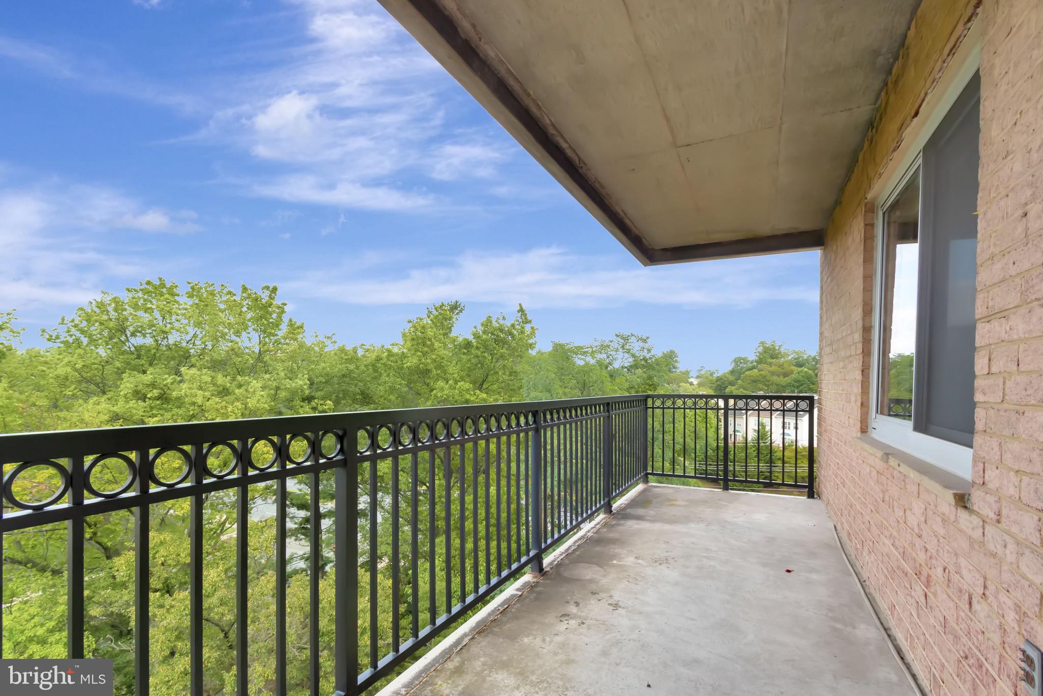 1900 Lyttonsville Road, Unit 1016 Silver Spring, MD 20910 - Photo 15 of 18 Balcony