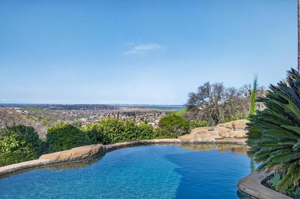 $2,080,000 | 512 Montridge Way, El Dorado Hills, CA 95762