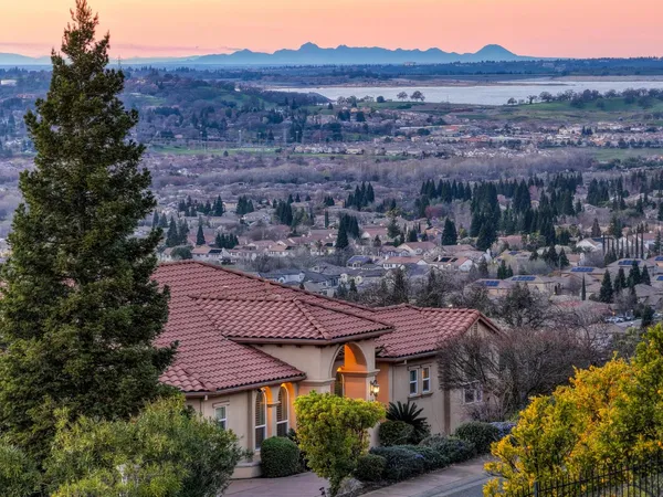 $2,080,000 | 512 Montridge Way, El Dorado Hills, CA 95762