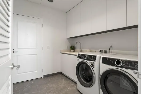 $14,500 | 3015 South Ysabella Avenue, Unit 1901, Tampa, FL 33629
