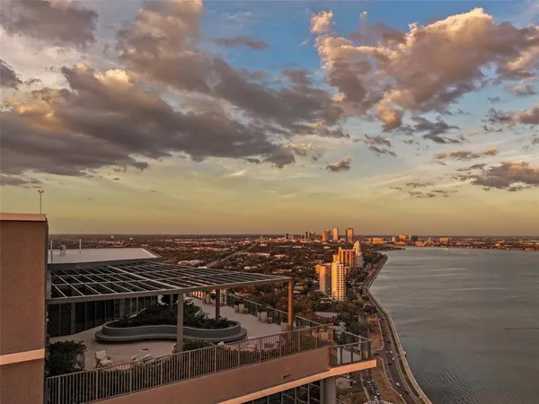 $14,500 | 3015 South Ysabella Avenue, Unit 1901, Tampa, FL 33629
