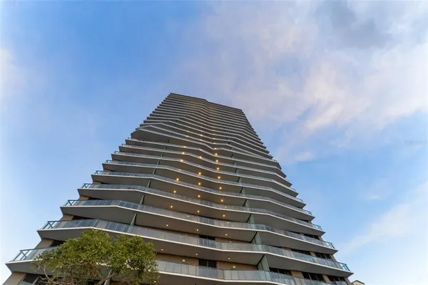 $14,500 | 3015 South Ysabella Avenue, Unit 1901, Tampa, FL 33629