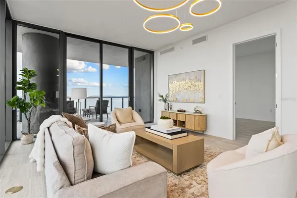 $14,500 | 3015 South Ysabella Avenue, Unit 1901, Tampa, FL 33629