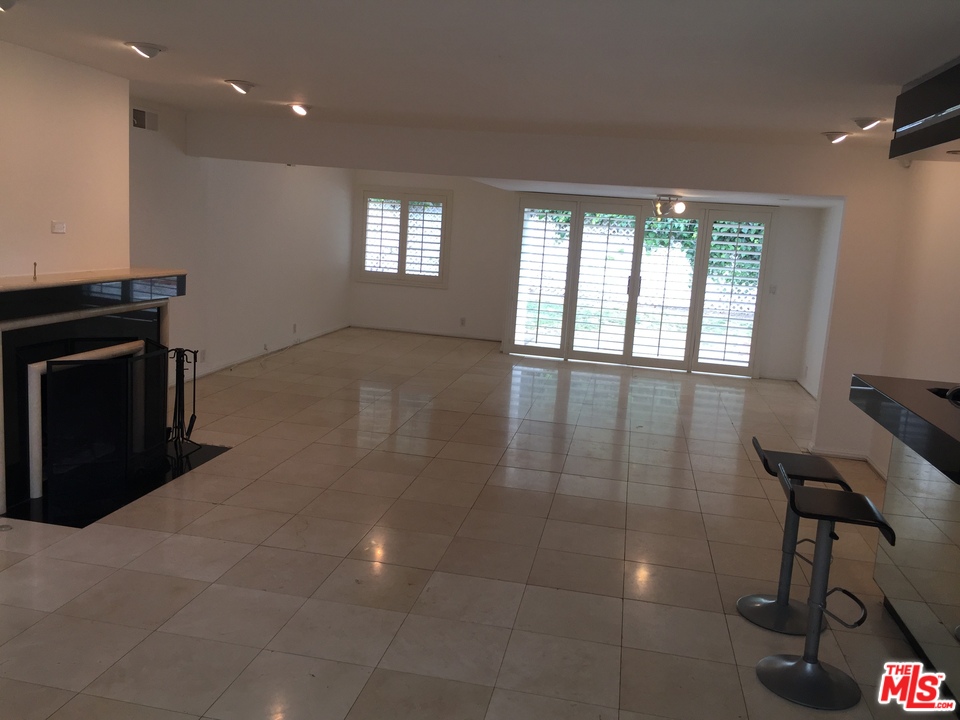 2247 Roscomare Road Los Angeles, CA 90077 - Photo 4 of 12 Gallery Image 4