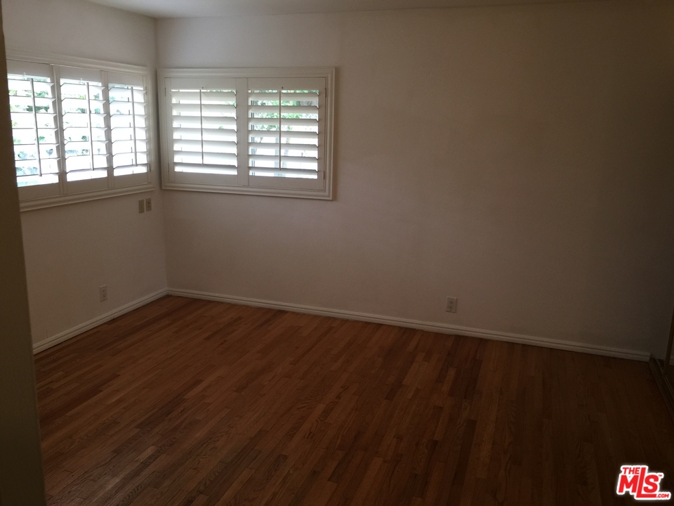 2247 Roscomare Road Los Angeles, CA 90077 - Photo 5 of 12 Gallery Image 5