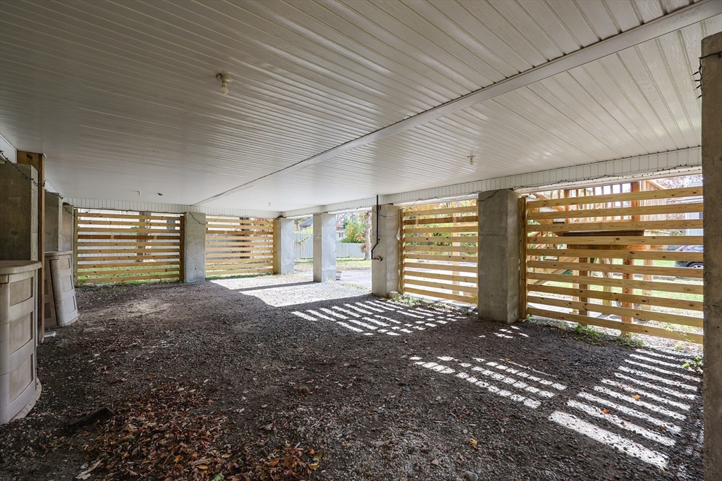 5 East Public Street Freetown, MA 02702 - Photo 8 of 41