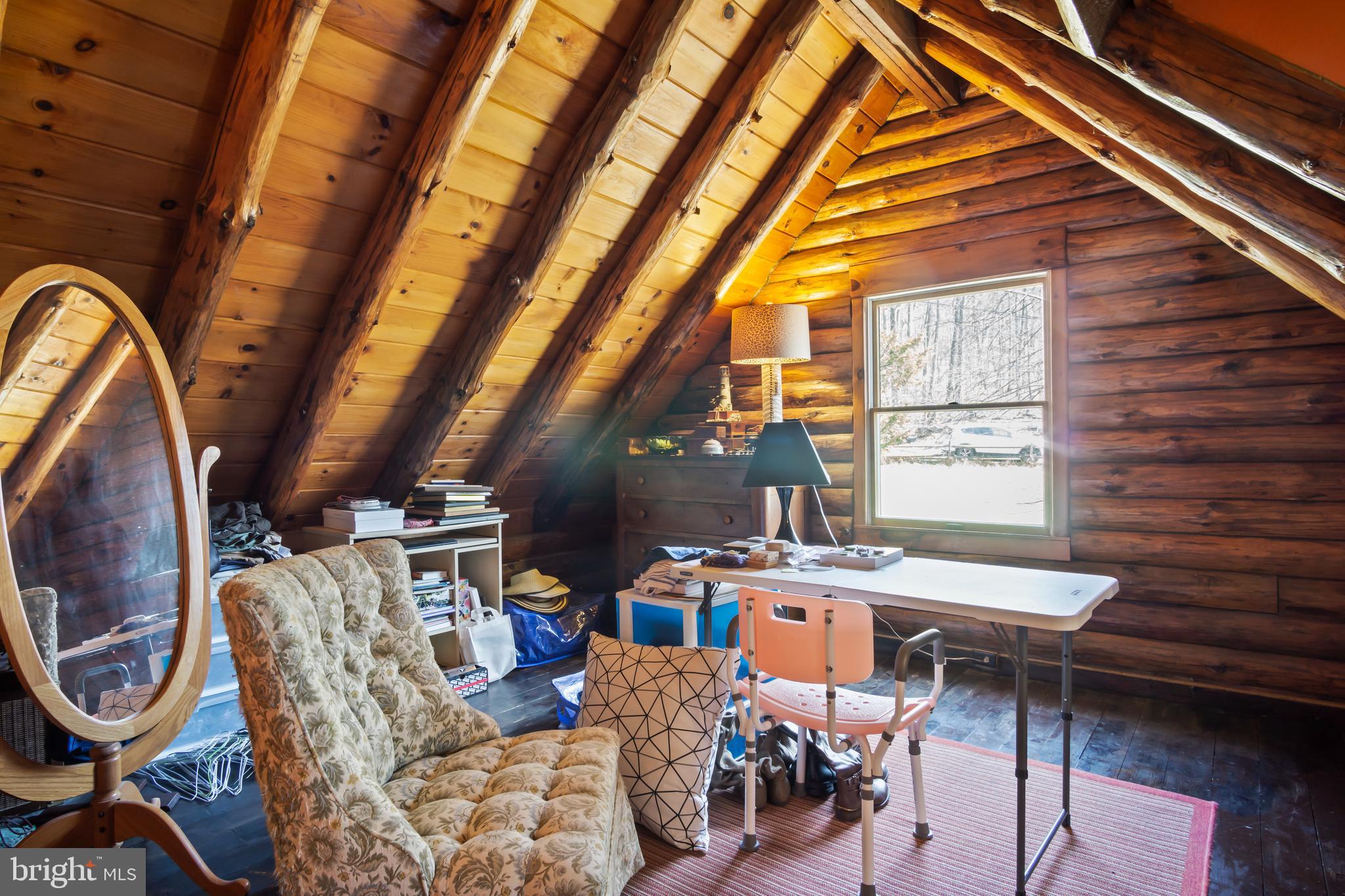 1402 Hoffmaster Road Knoxville, MD 21758 - Photo 16 of 50 Upstairs bedroom