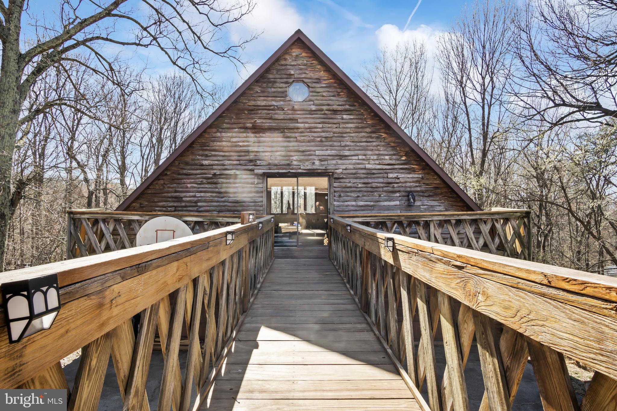 1402 Hoffmaster Road Knoxville, MD 21758 - Photo 33 of 50 Walkway to attached garage