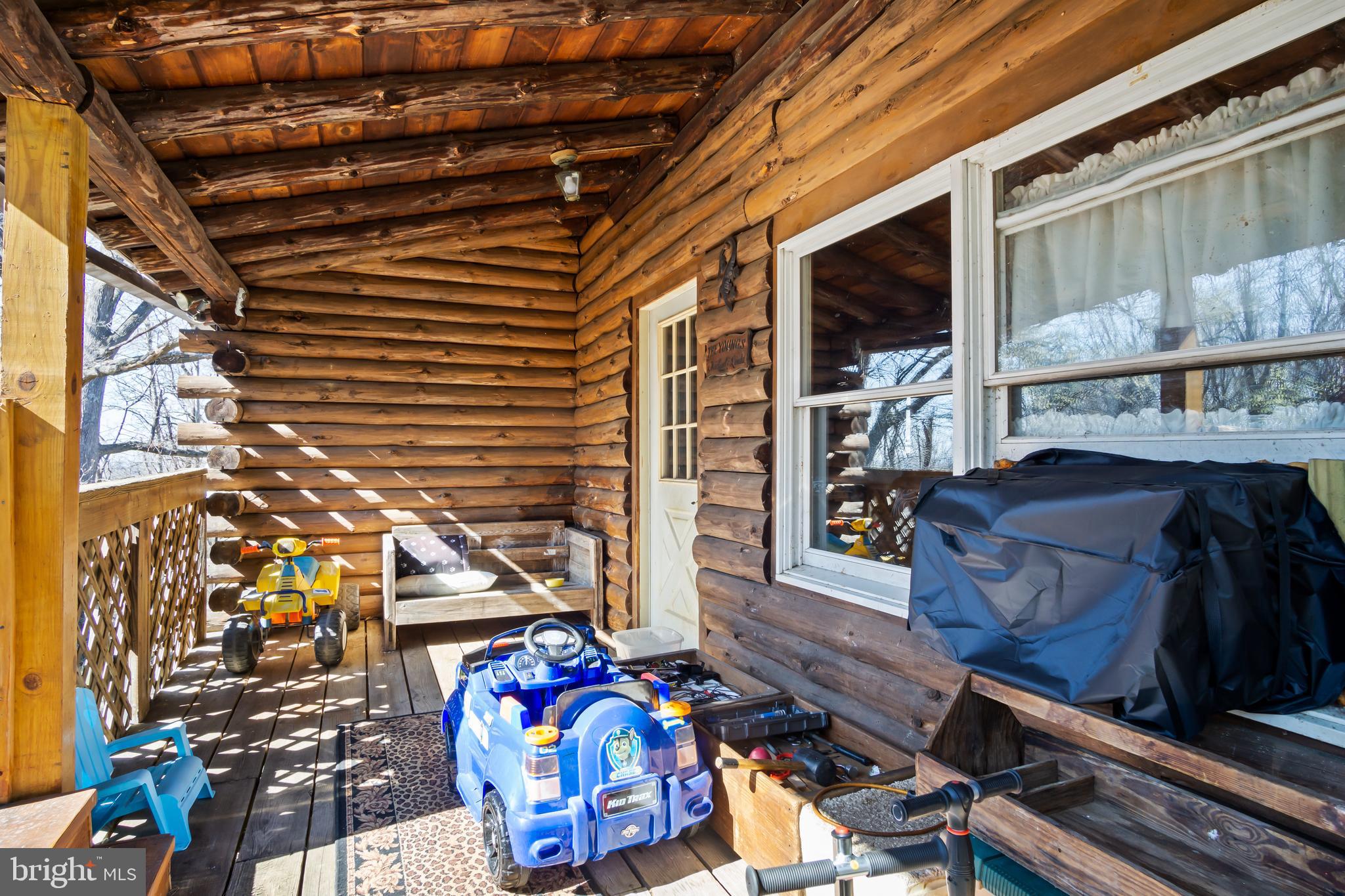 1402 Hoffmaster Road Knoxville, MD 21758 - Photo 34 of 50 Porch view