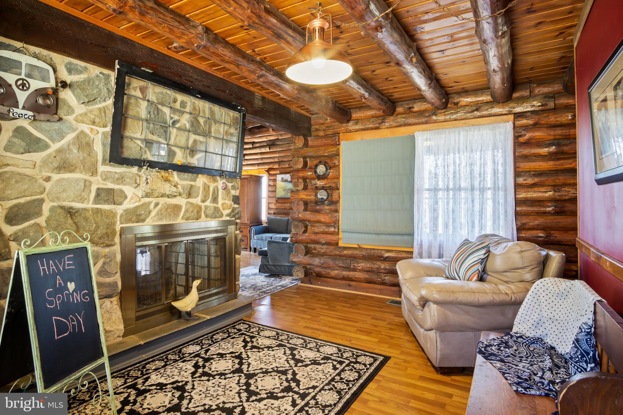 1402 Hoffmaster Road Knoxville, MD 21758 - Photo 6 of 50 Family room