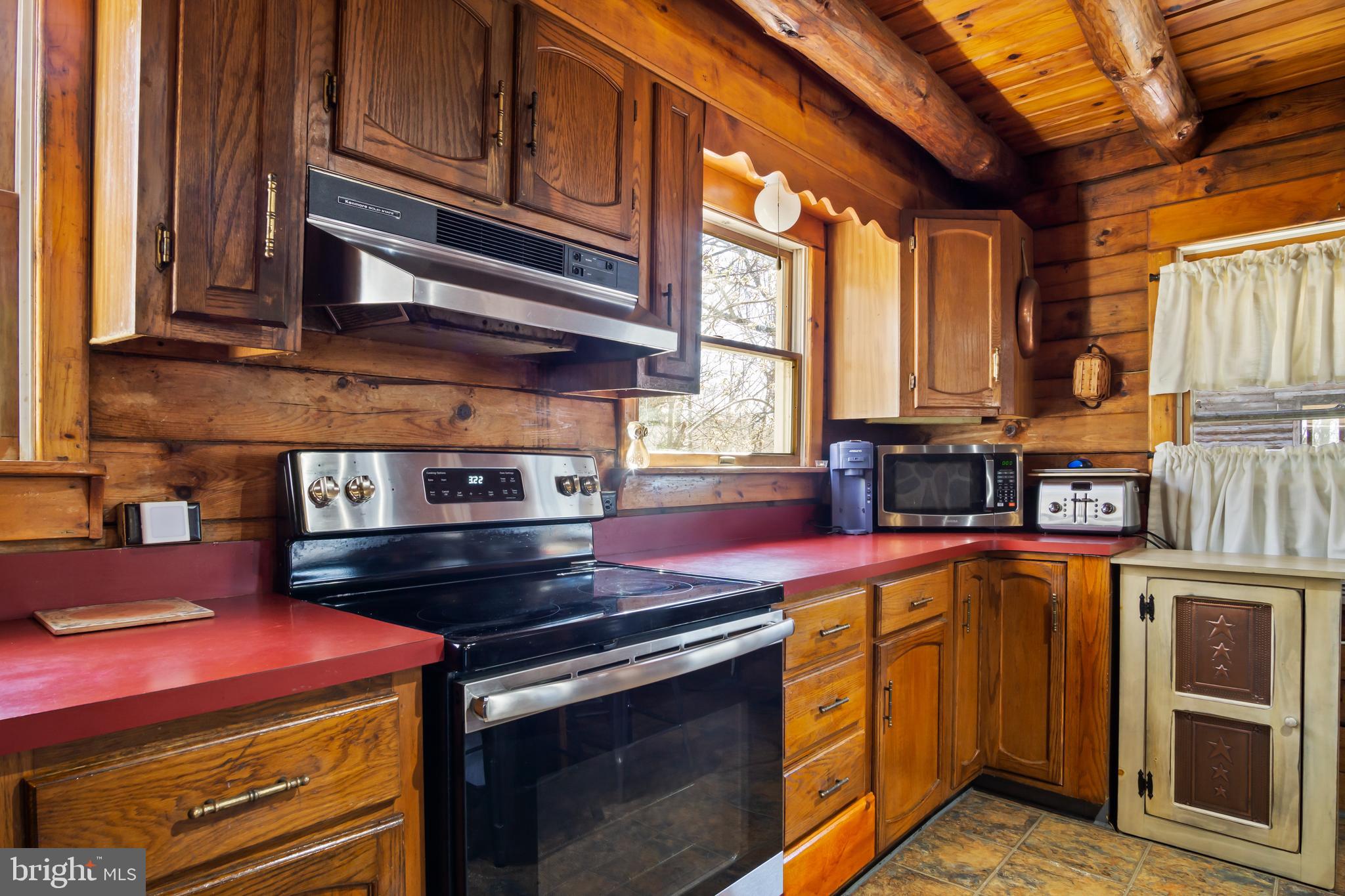 1402 Hoffmaster Road Knoxville, MD 21758 - Photo 10 of 50 Kitchen with natural lighting