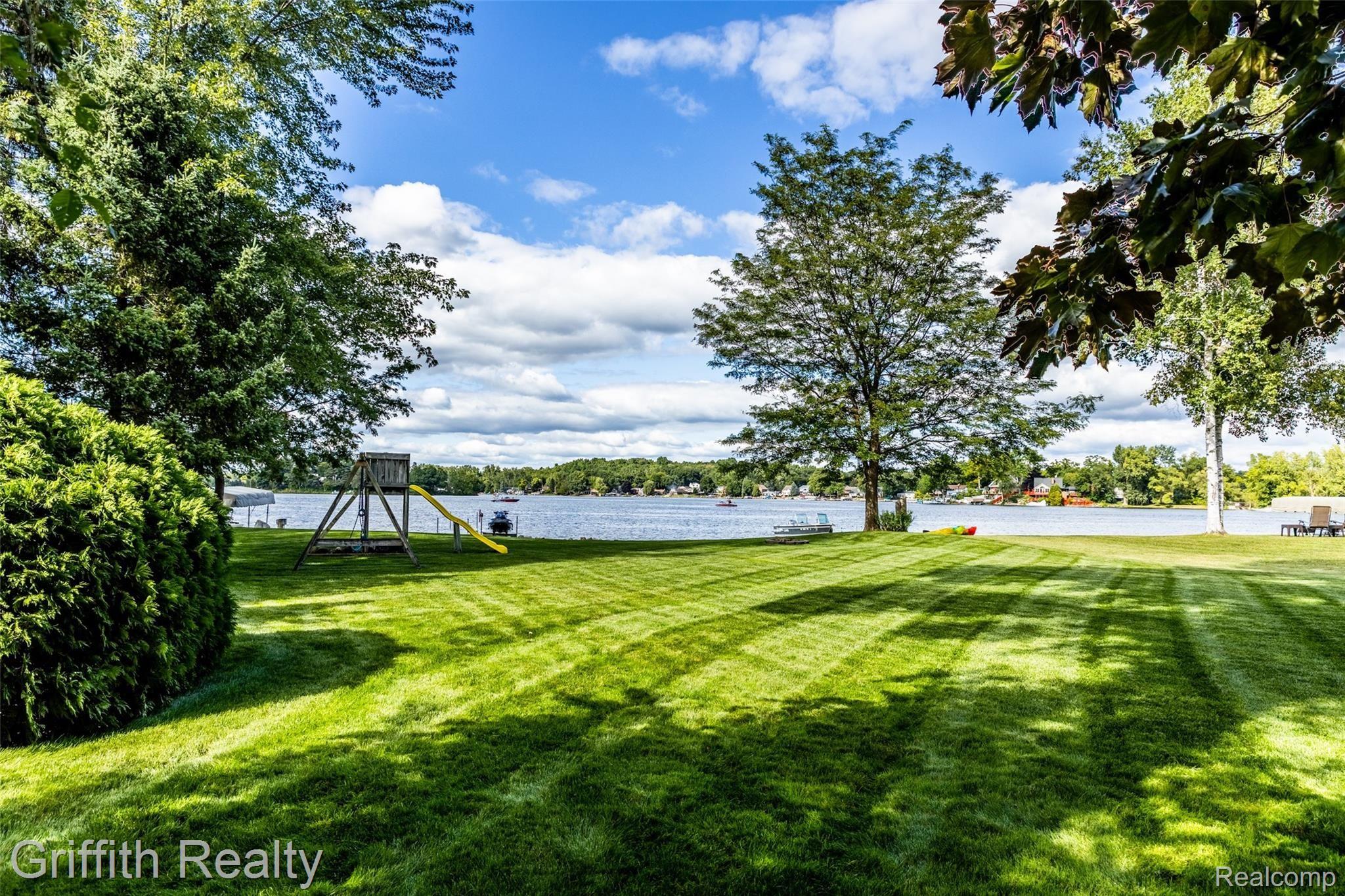 8341 Hilton Road Brighton, MI 48114 - Photo 37 of 41 8341 Hilton Road-16.jpg