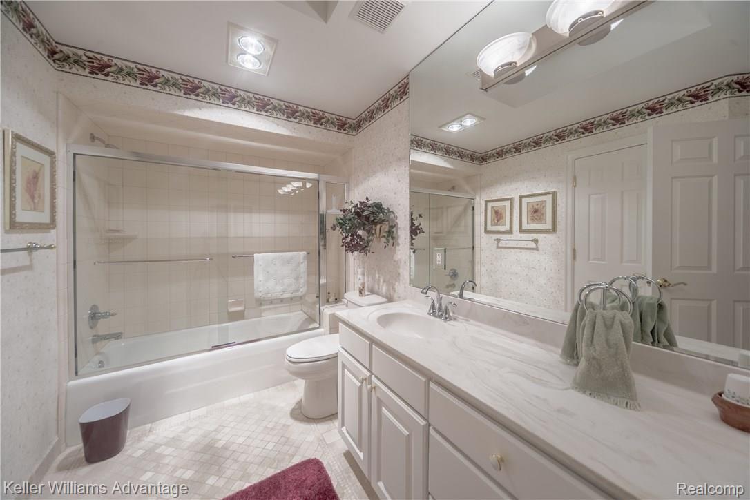4656 Oakhurst Ridge Road Clarkston, MI 48348 - Photo 77 of 87 4656 Oakhurst Ridge Ln Clark.-93