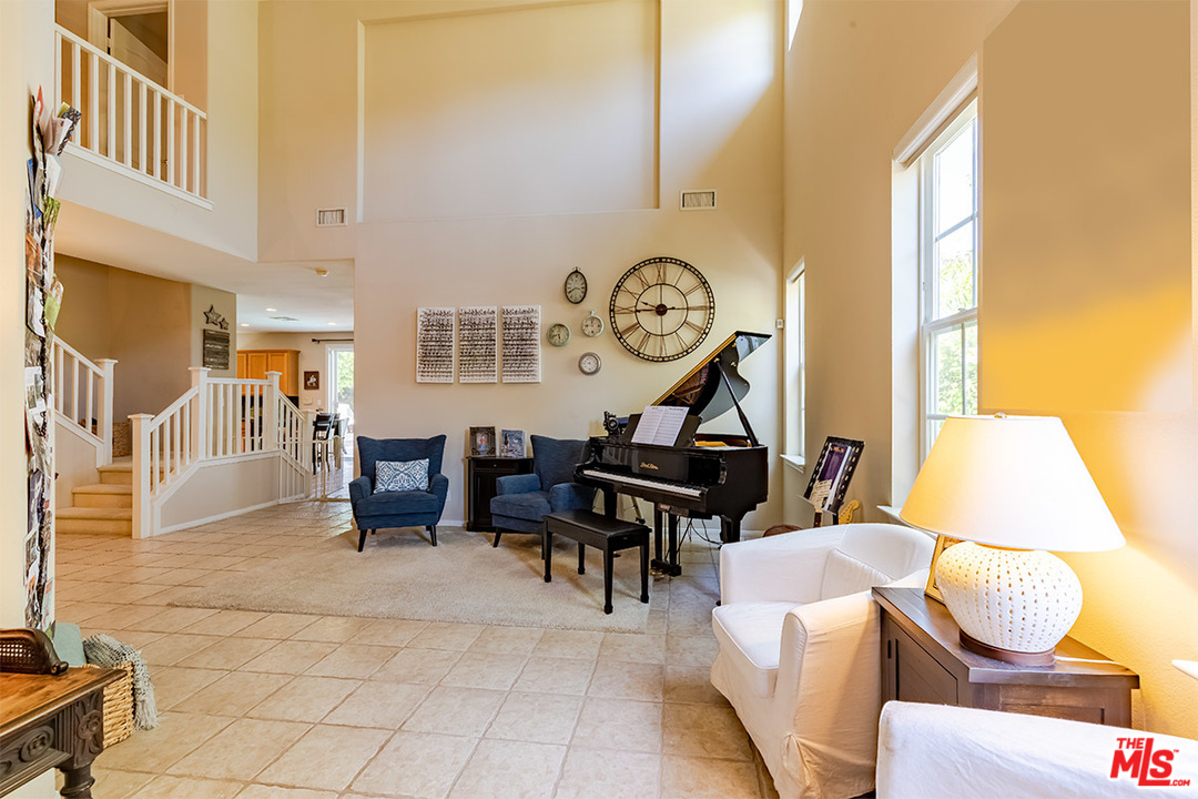 26109 Forster Way Stevenson Ranch, CA 91381 - Photo 2 of 34 Gallery Image 2