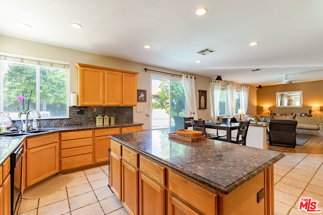 26109 Forster Way Stevenson Ranch, CA 91381 - Photo 13 of 34 Gallery Image 13