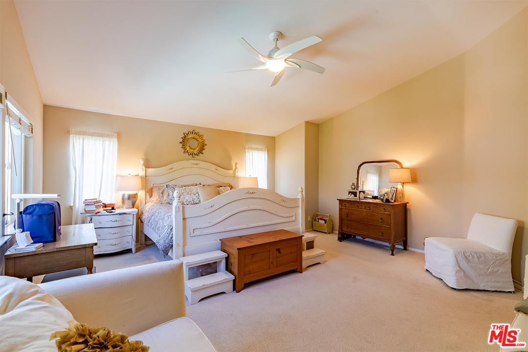 26109 Forster Way Stevenson Ranch, CA 91381 - Photo 21 of 34 Gallery Image 21