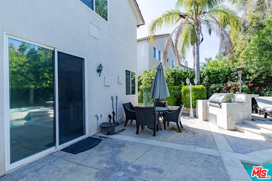 26109 Forster Way Stevenson Ranch, CA 91381 - Photo 32 of 34 Gallery Image 32