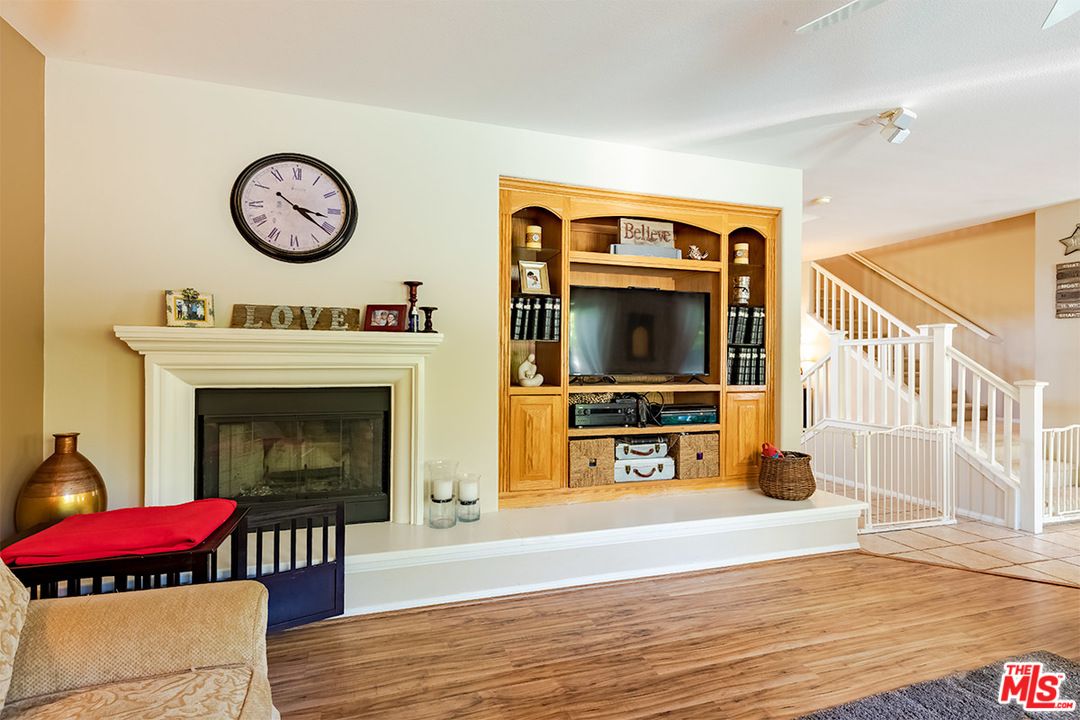 26109 Forster Way Stevenson Ranch, CA 91381 - Photo 8 of 34 Gallery Image 8