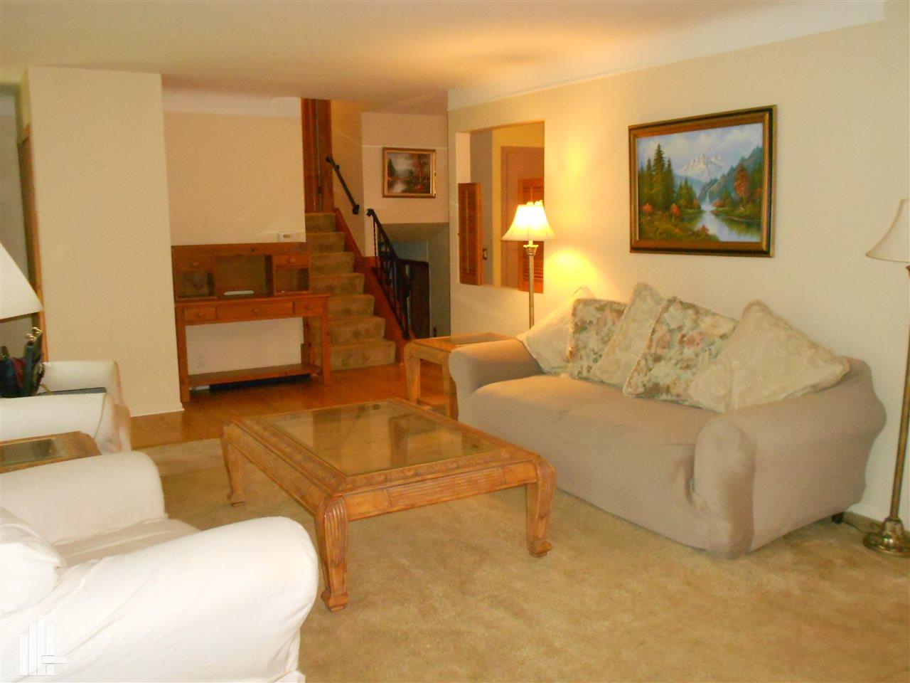 2822 Rhineberry Road Rochester, MI 48309 - Photo 5 of 33 Living Room