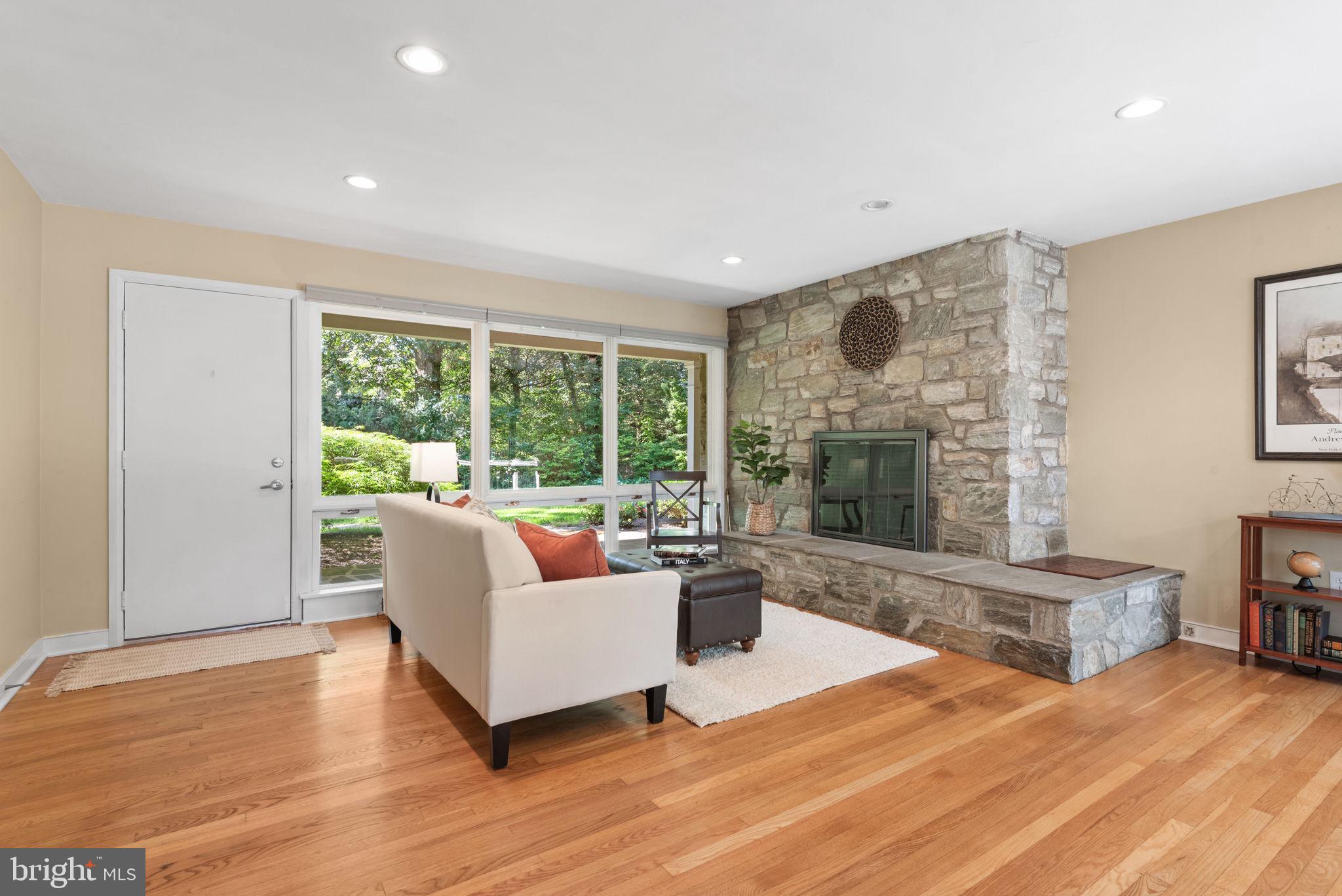 142 Woodside Road Lancaster, PA 17601 - Photo 8 of 56 Gallery Image 8