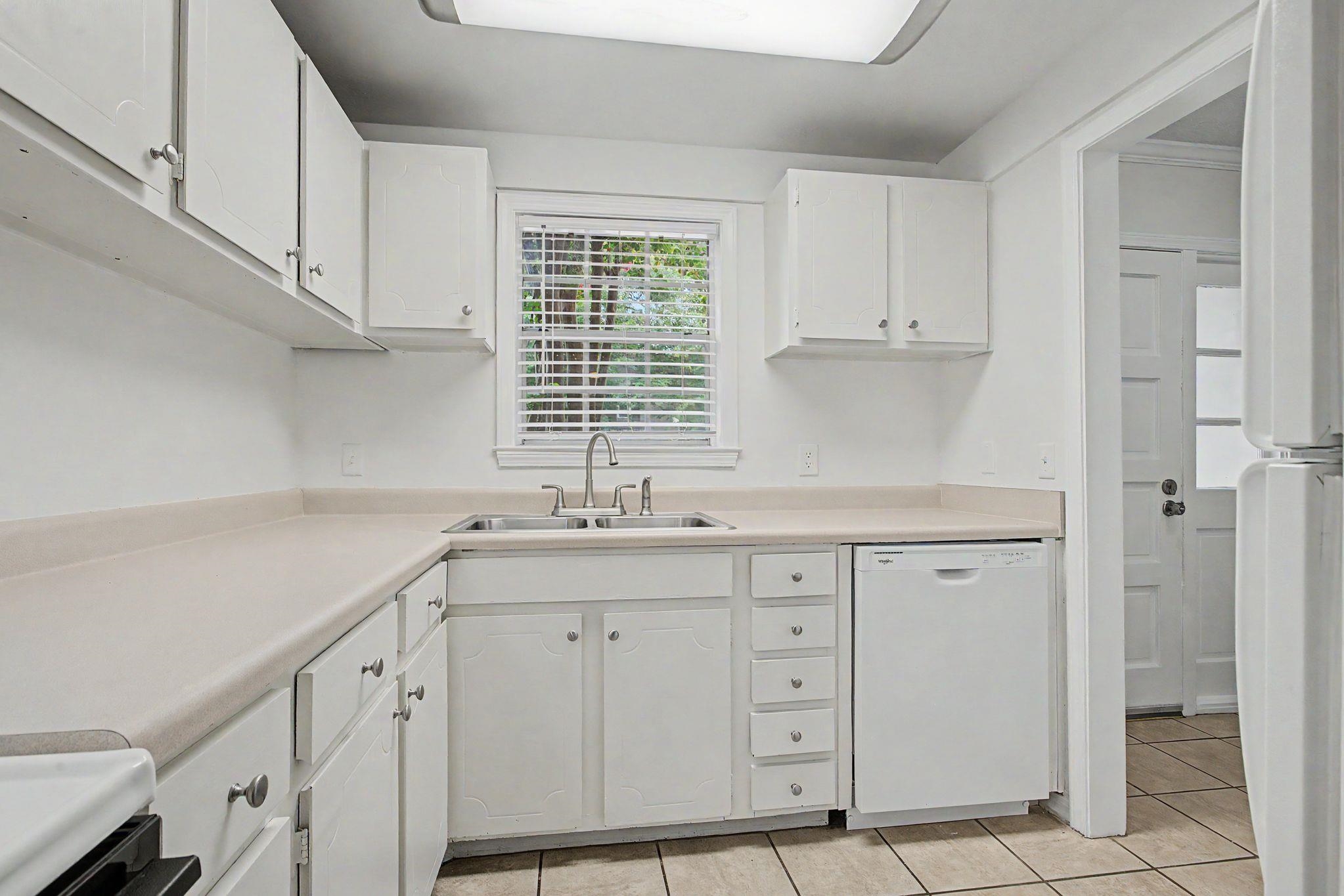 1625 Centerville Road, Unit 10 Tallahassee, FL 32308 - Photo 23 of 54 Gallery Image 23