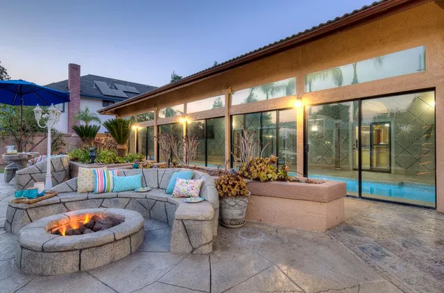 a view of an entryway