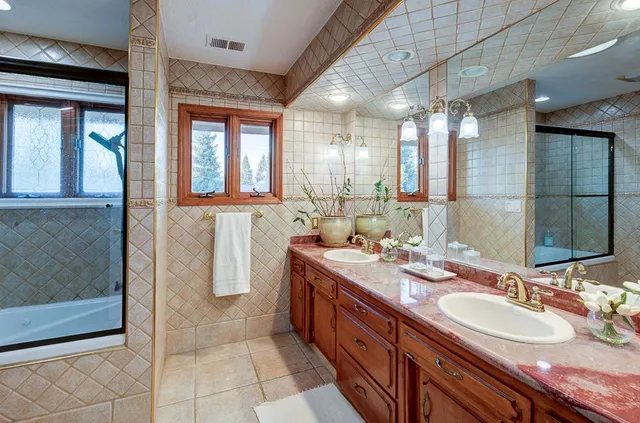 $1,299,000 | 1617 North Aspen Court, Visalia, CA 93291