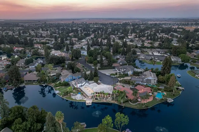 $1,299,000 | 1617 North Aspen Court, Visalia, CA 93291