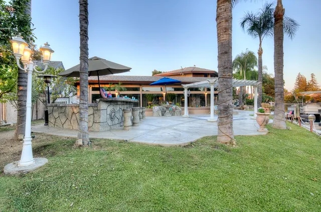 $1,299,000 | 1617 North Aspen Court, Visalia, CA 93291