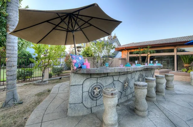 $1,299,000 | 1617 North Aspen Court, Visalia, CA 93291