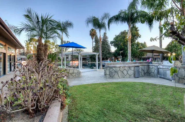 $1,299,000 | 1617 North Aspen Court, Visalia, CA 93291