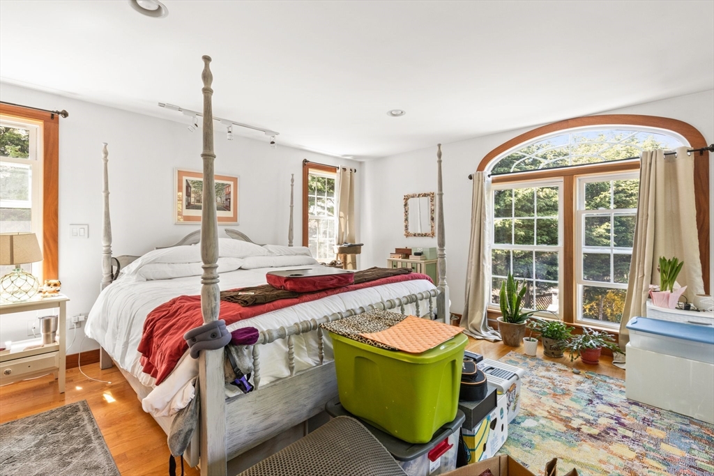 554 Strawberry Hill Road Barnstable, MA 02601 - Photo 14 of 24 Gallery Image 14