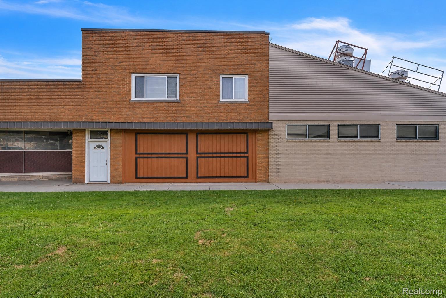 5223 Allen Road Allen Park, MI 48101 - Photo 1 of 12 982E30E6-BF86-4955-A4FB-6A970A0BD359 2.jpeg