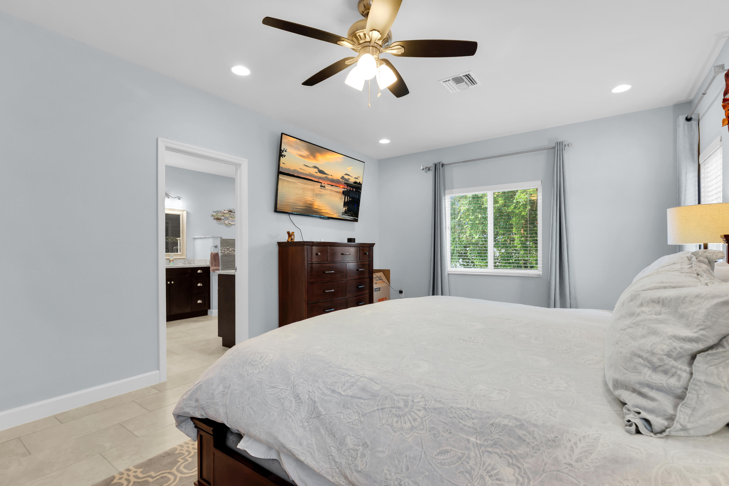 417 3rd Street Key Largo, FL 33037 - Photo 15 of 64 14