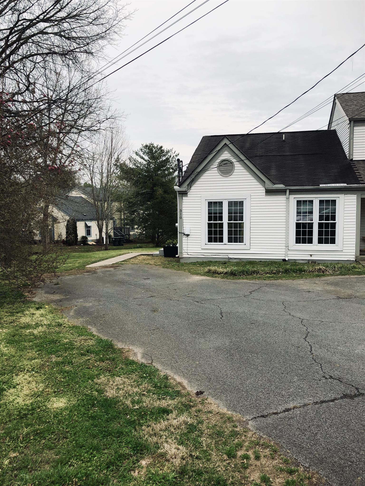 310 Andrew Jackson Place Hermitage, TN 37076 - Photo 2 of 20