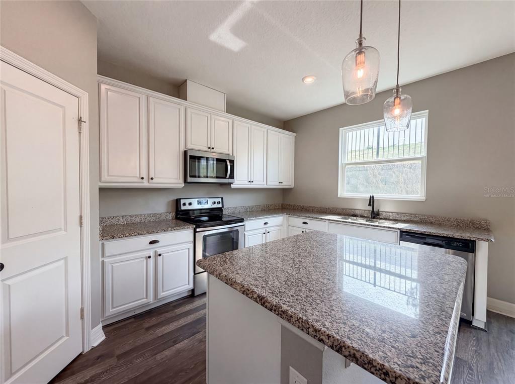 10029 Weathers Loop Clermont, FL 34711 - Photo 2 of 19
