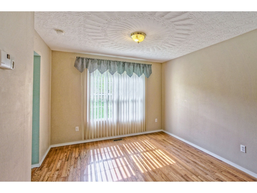 9627 Moccasin Valley Road Lebanon, VA 24266 - Photo 6 of 12 Photo 6