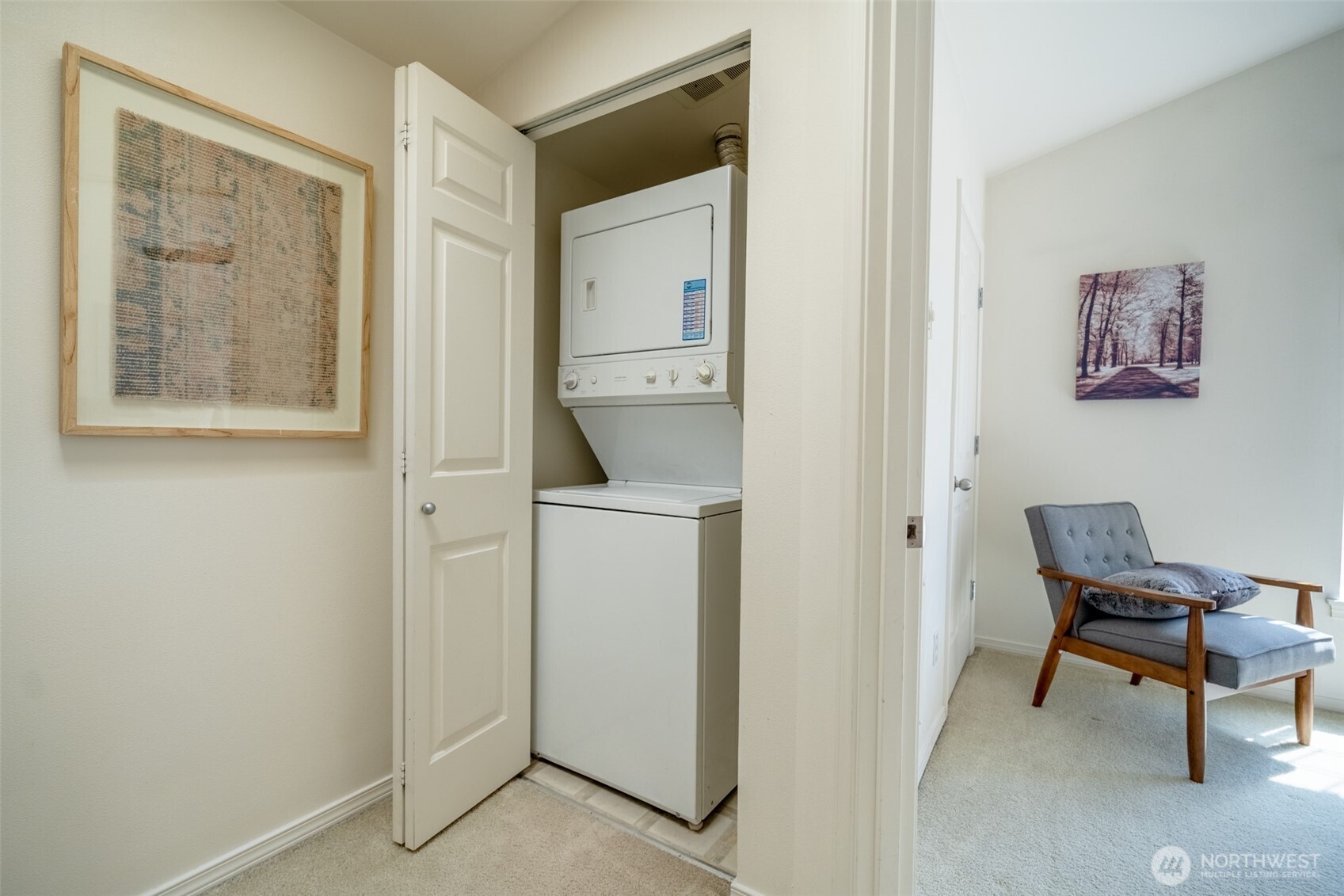 8520 Midvale Avenue North, Unit A Seattle, WA 98103 - Photo 18 of 32