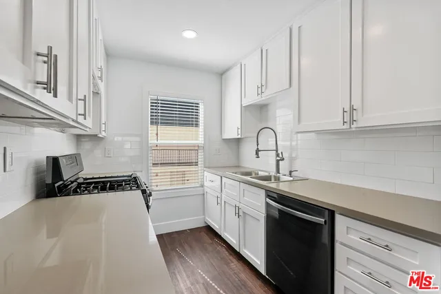 $2,500 | 16550 Vanowen Street, Unit 320, Los Angeles, CA 91406