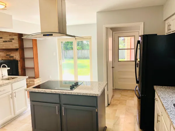 $2,400 | 29021 Cherrywood Lane, Shenandoah, TX 77381