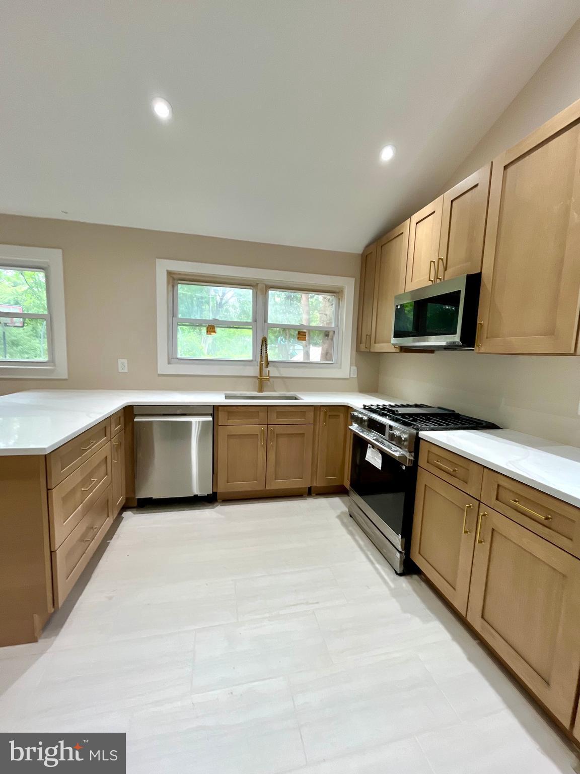 101 Ramble Road Cherry Hill, NJ 08034 - Photo 4 of 9 Kitchen