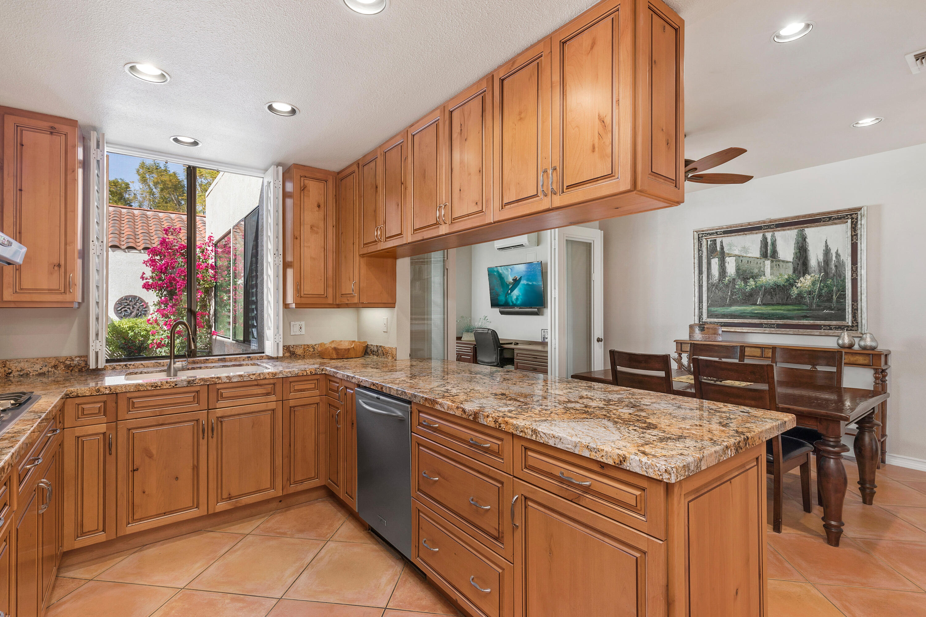 912 Inverness Drive Rancho Mirage, CA 92270 - Photo 8 of 38 17_11006999_157624_157624-EI-117