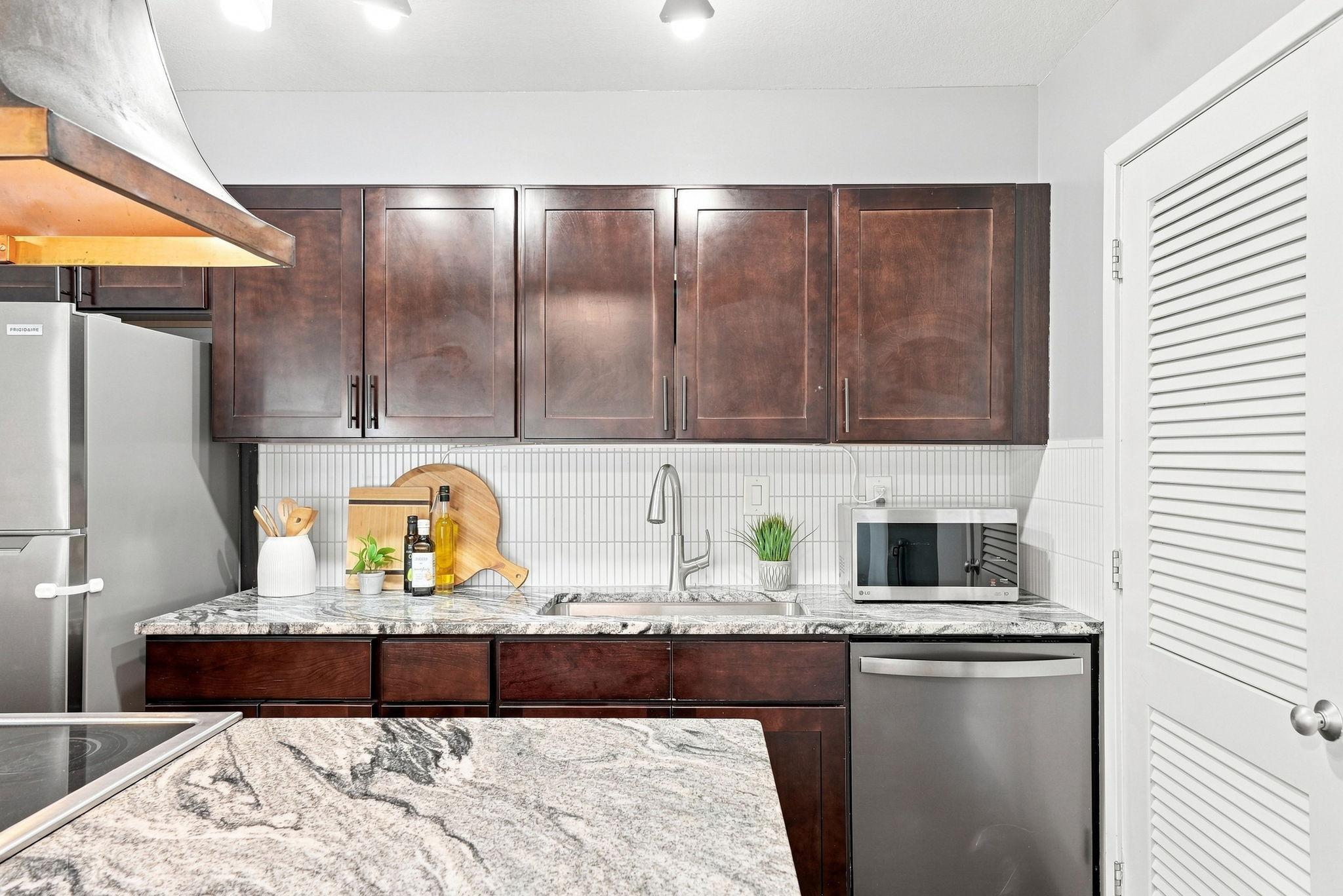 6399 Barrie Road Edina, MN 55435 - Photo 14 of 40 Gallery Image 14
