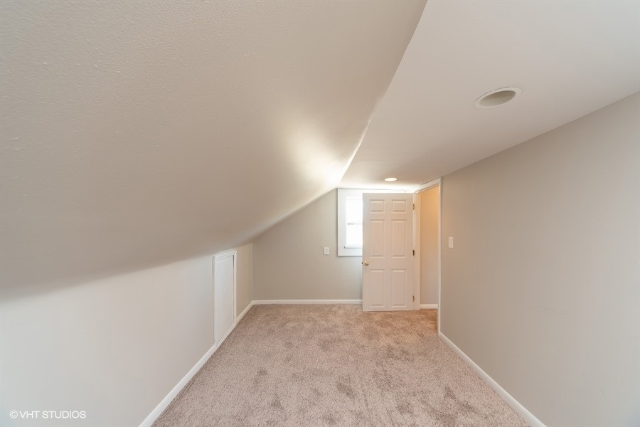 5245 Torrey Road Flint, MI 48507 - Photo 17 of 24 31376382-16.JPG